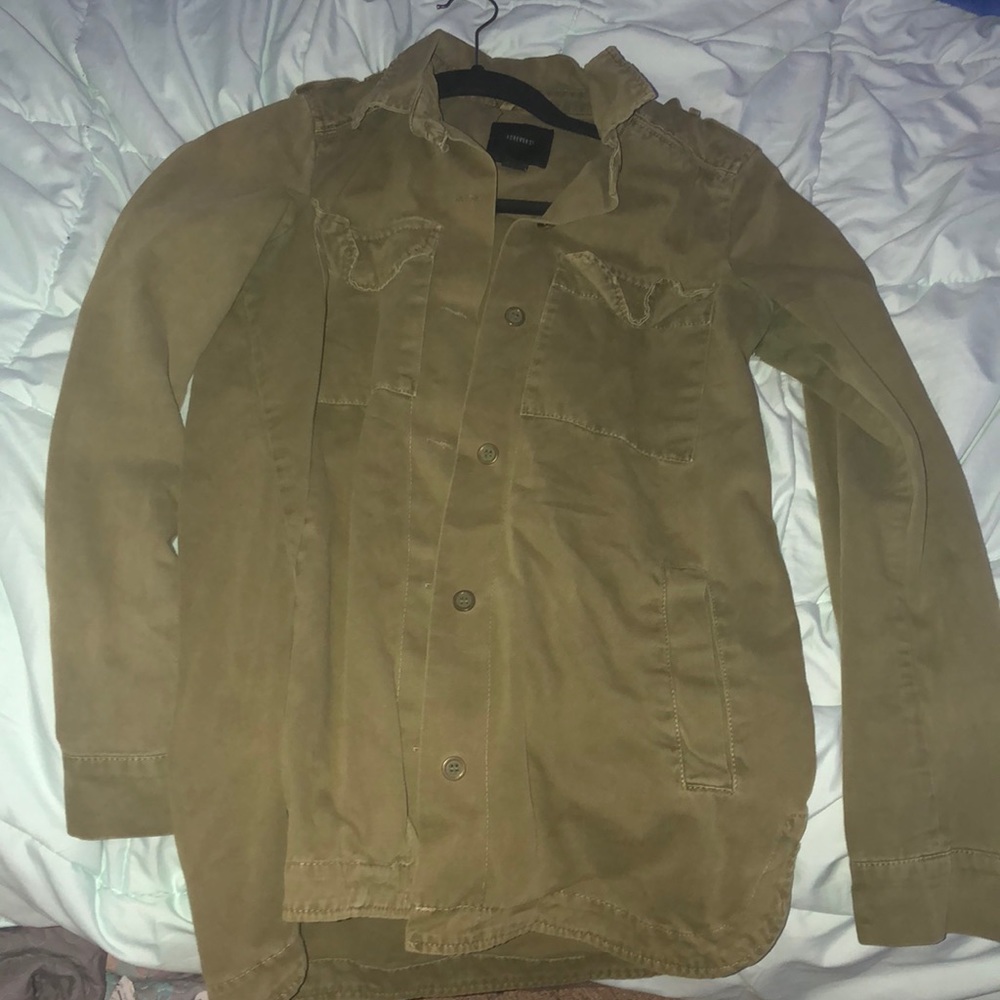 Forever 21 jacket 💗 Size is small ! Never worn